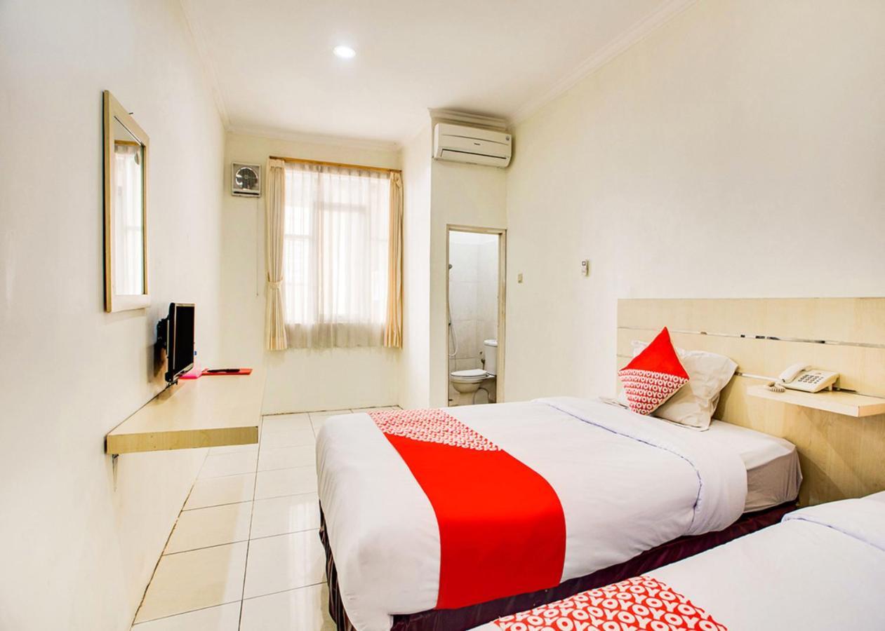 Oyo 2554 Hotel Arimbi Lama Dewi Sartika Bandung Exterior photo