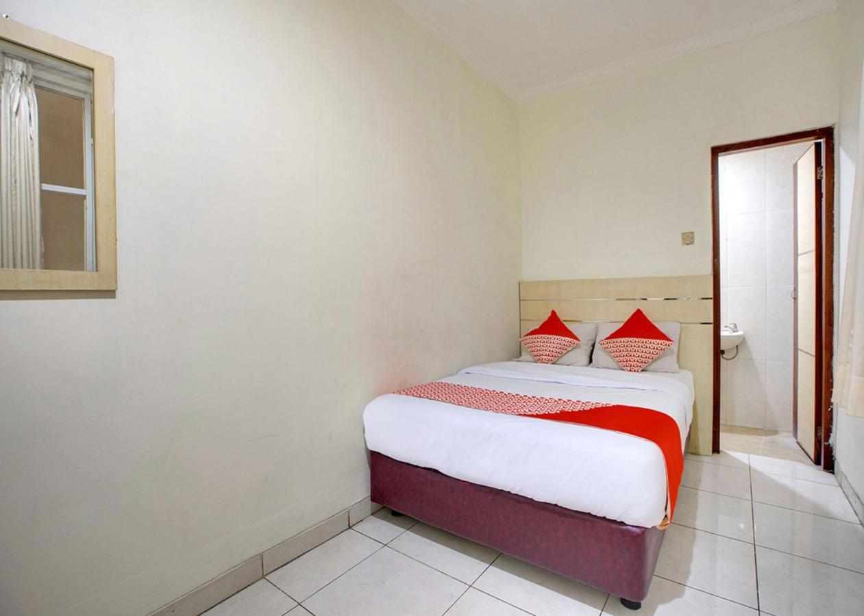 Oyo 2554 Hotel Arimbi Lama Dewi Sartika Bandung Exterior photo
